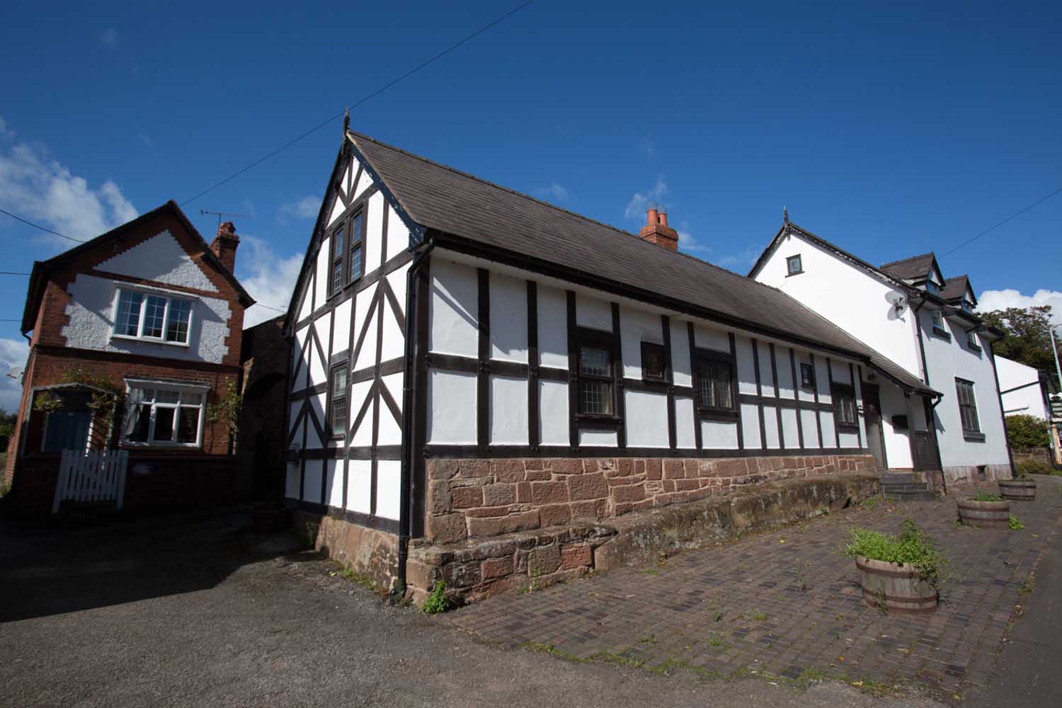 Village of Churton, Cheshire, England. The 17th century former Red Lion pub, now converted for residential purposes.